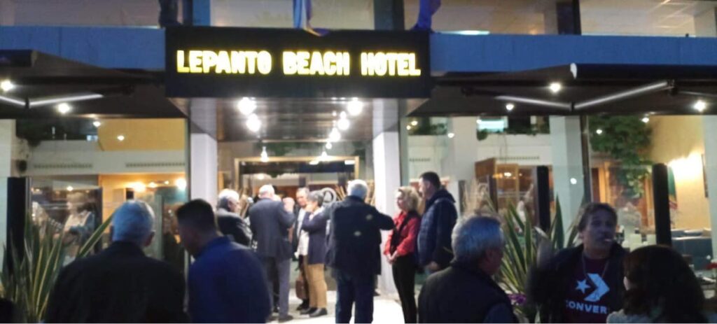 Μαζική και με παλμό η ομιλία του Μίλτου Ζαμπάρα στη Ναύπακτο